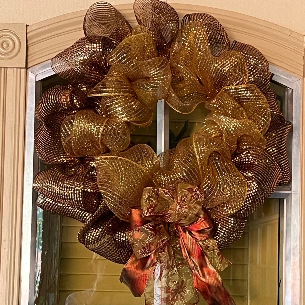 NWOT HANDMADE FALL DECO MESH WREATH.